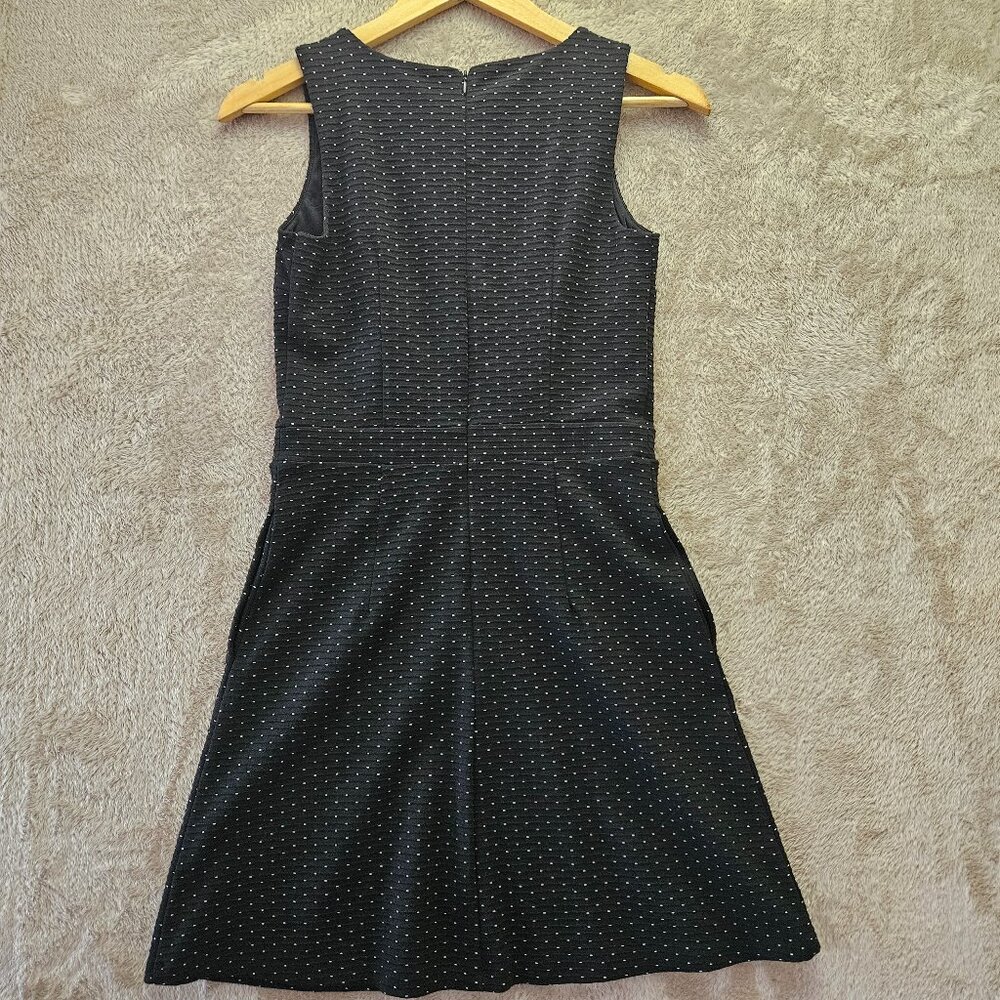 LOFT Black and White Polka Dot Sleeveless Dress Women's Size 0P Petite w/pockets - Picture 2 of 9